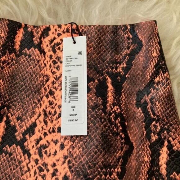 Alice + Olivia Elana Vegan Leather Skirt - Picture 6 of 11